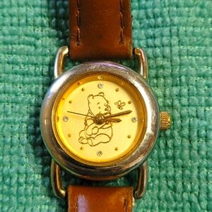 Rare Winnie The Pooh Seiko SII Quartz Watch Original Band Crystals Bees New Batt